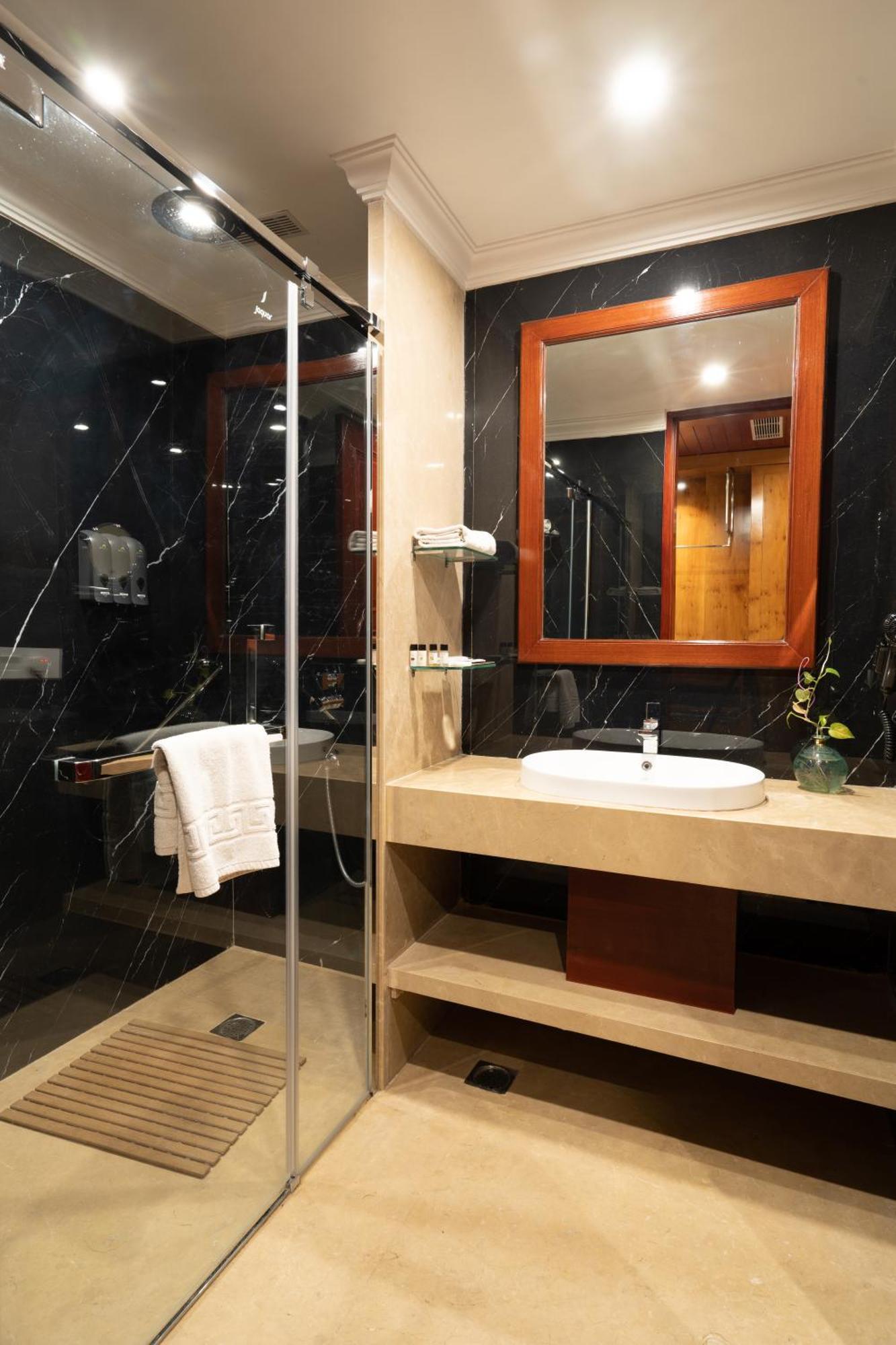 Hukam'S Lalit Mahal - Hotel Convention Club Rāipur Eksteriør billede